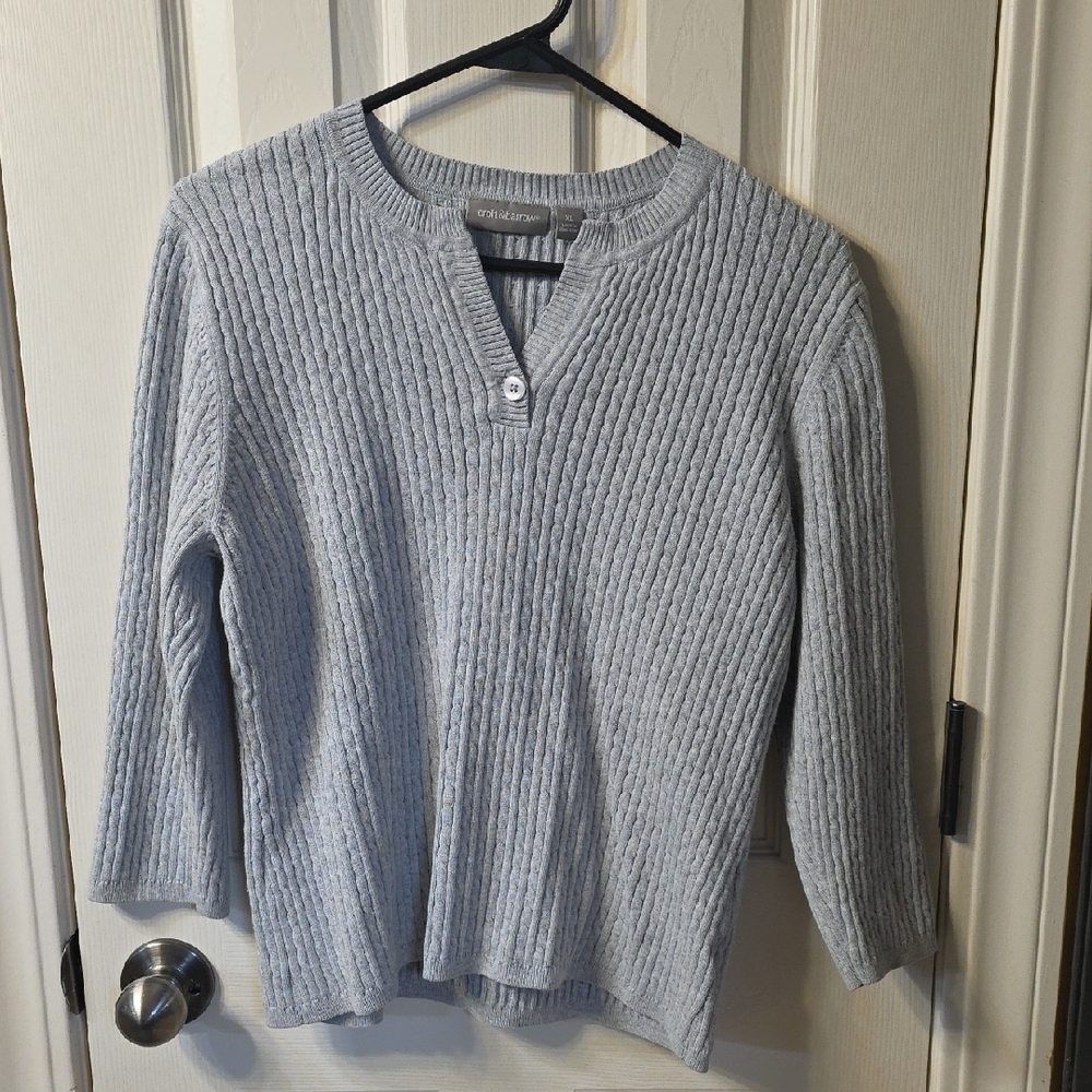 Croft & Barrow Light Gray V-Neck Sweater